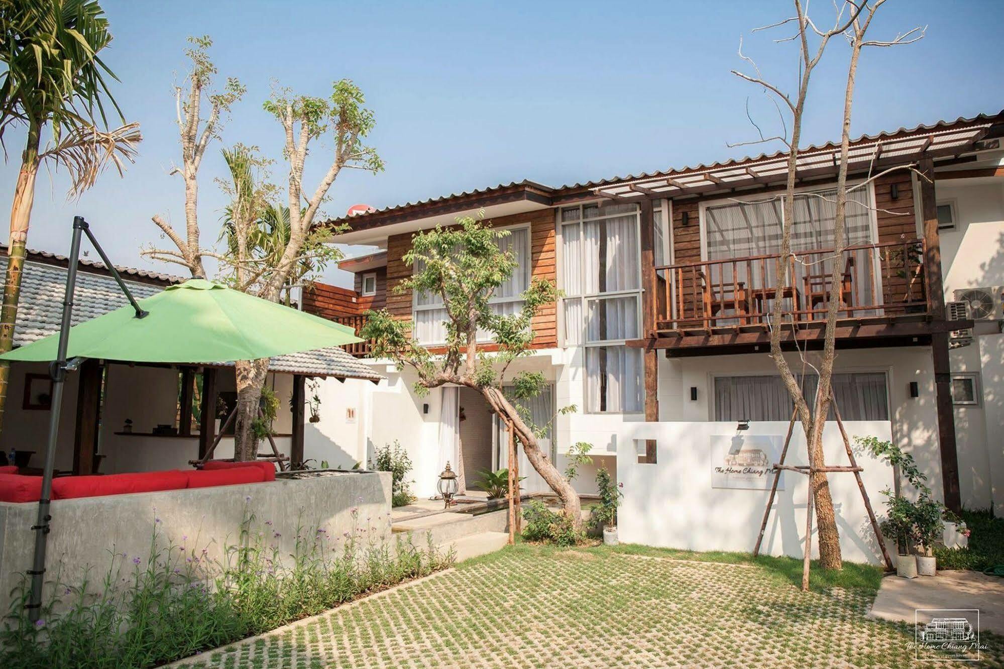 The Home Chiangmai Luxury Guesthouse Chiang Mai Bagian luar foto