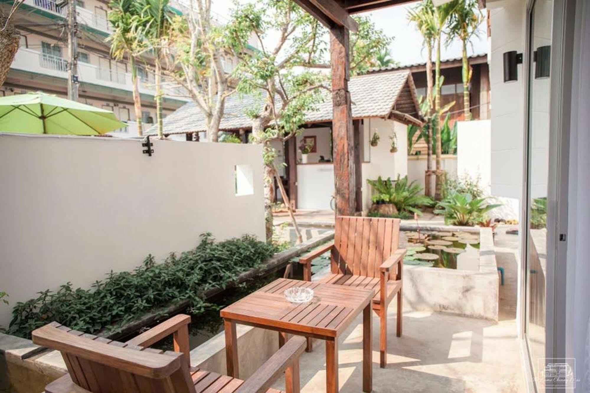 The Home Chiangmai Luxury Guesthouse Chiang Mai Bagian luar foto