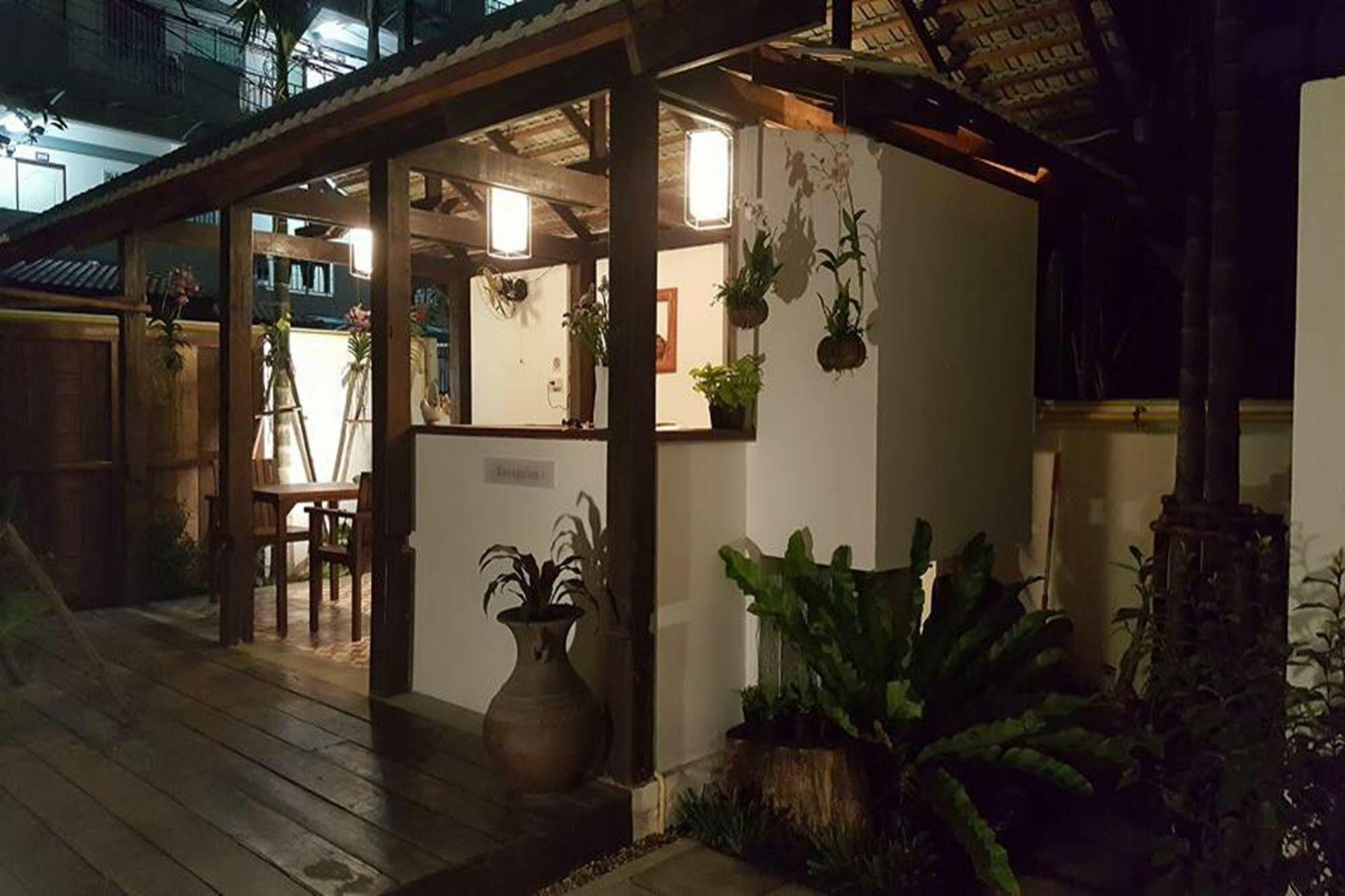 The Home Chiangmai Luxury Guesthouse Chiang Mai Bagian luar foto
